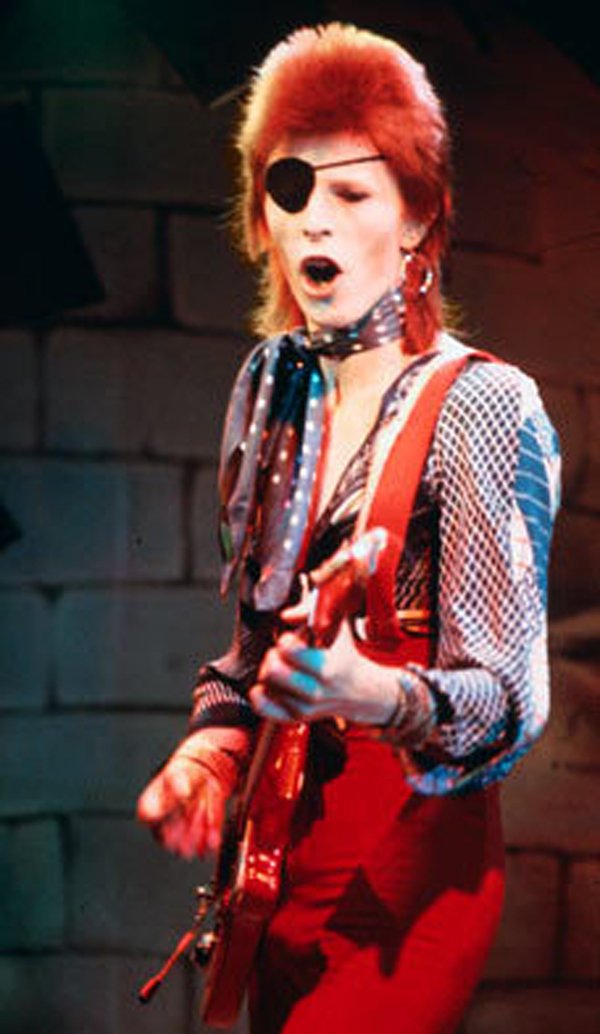 resized Ziggy-Stardust-the-70s-12460498-228-393